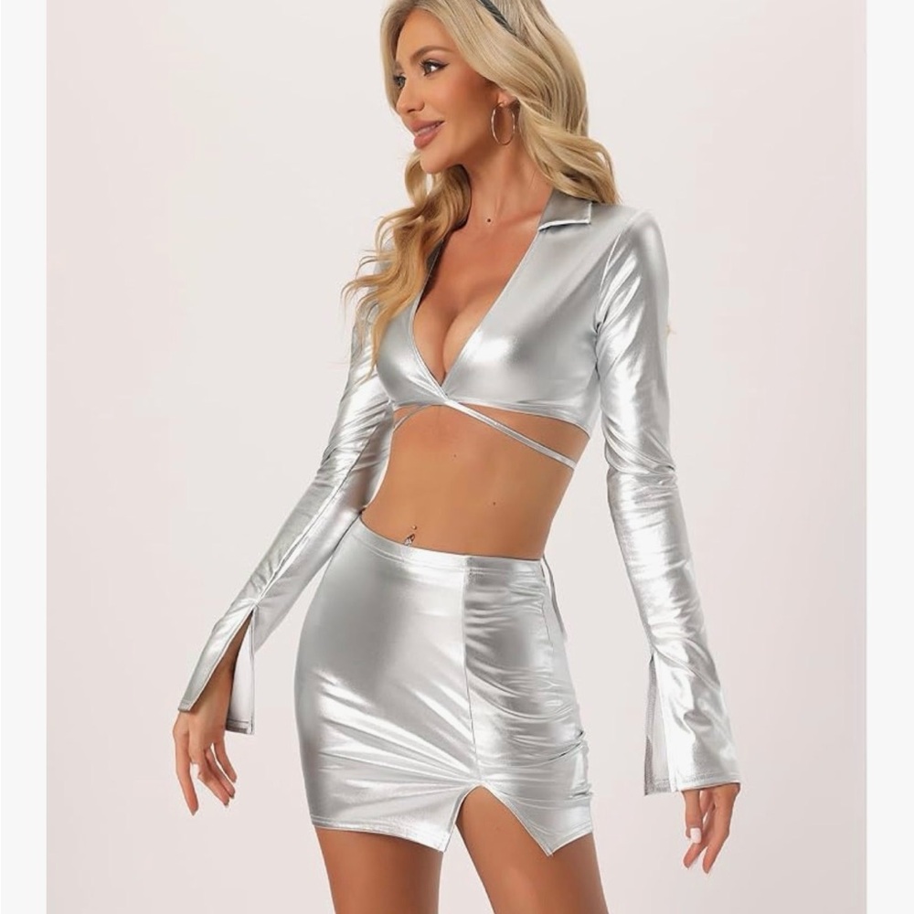 Women's Metallic Two Piece Outfit Suit Crop Top and Bodycon Skirt Set EUC